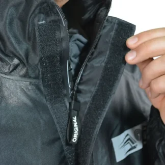 Impermeable tipo sudadera arvami